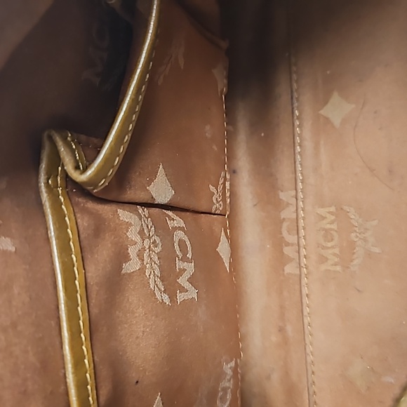 MCM Satchel - Picture 9 of 10